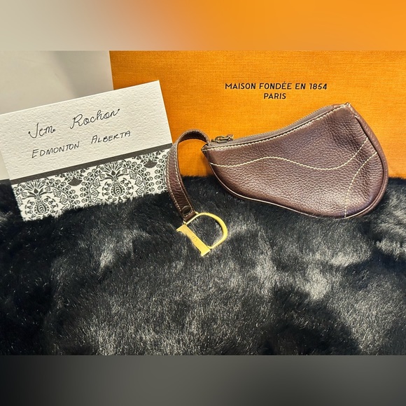 🔶SOLD🔶 🎀DIOR coin purse🎀 - Picture 3 of 11